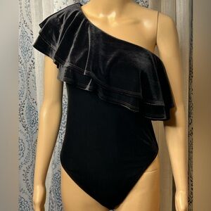 Good American Cold Shoulder Bodysuit sz 2